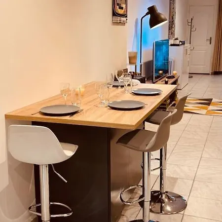 Agreable Maison De Village Recemment Renovee * Castelsagrat